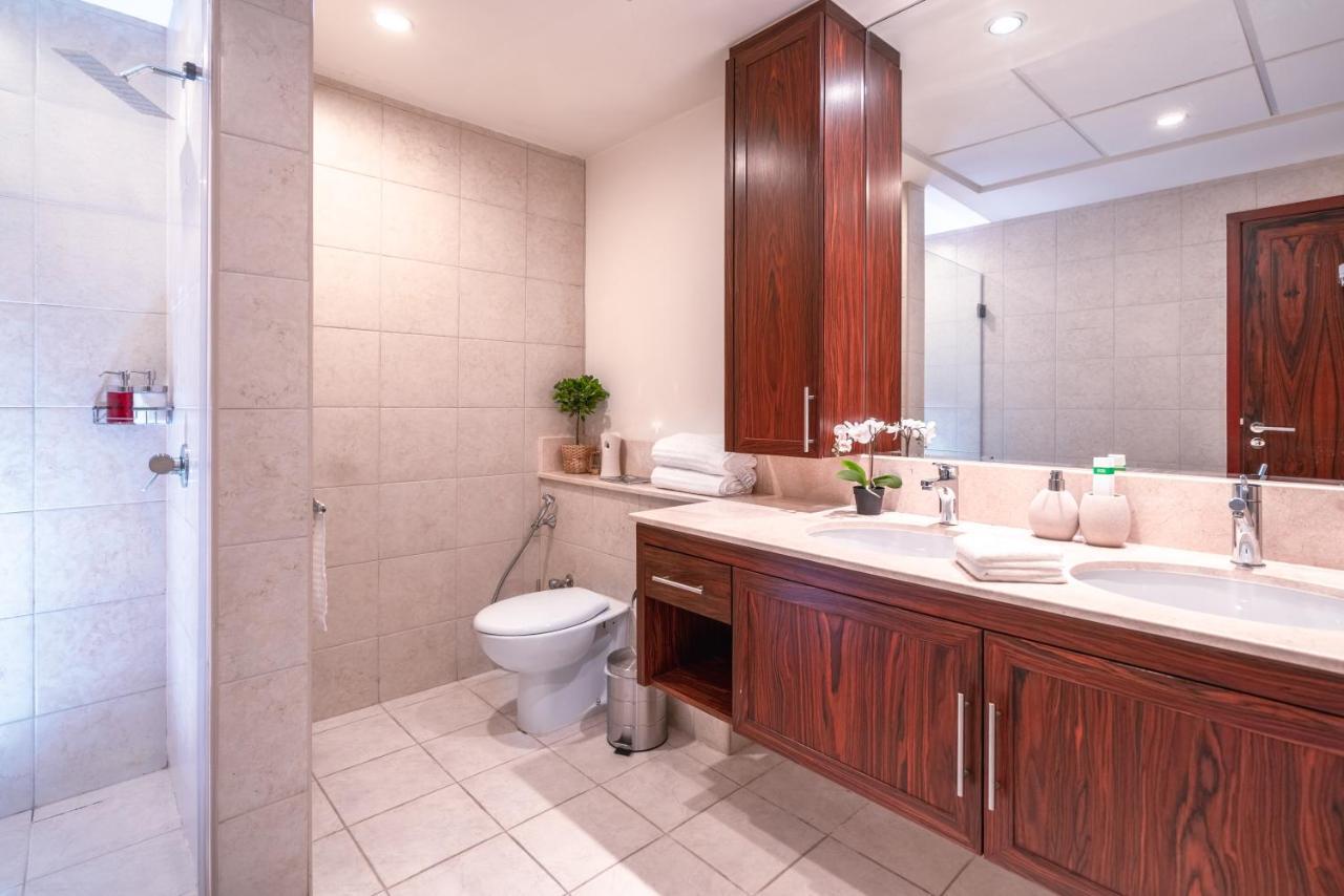 Elite Royal Apartment - Full Burj Khalifa & Fountain View - Magnum ดูไบ ภายนอก รูปภาพ