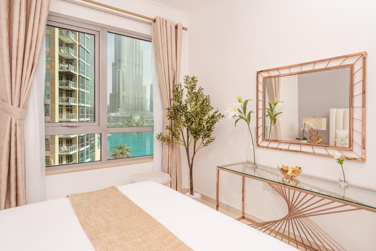 Elite Royal Apartment - Full Burj Khalifa & Fountain View - Magnum ดูไบ ภายนอก รูปภาพ